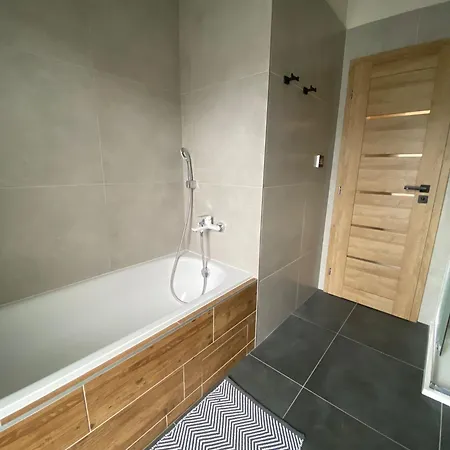 Apartman Podbrezova Tatil Evi *